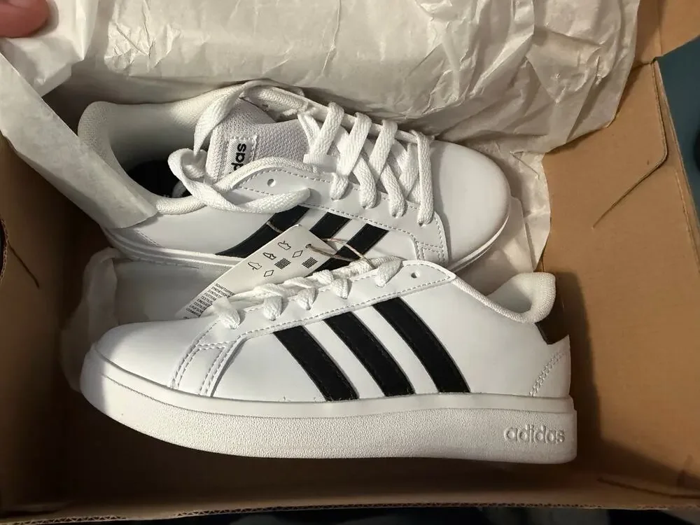 Adidas Grand Court 2.0 Kids Size 2 White Black Sneakers NWT
